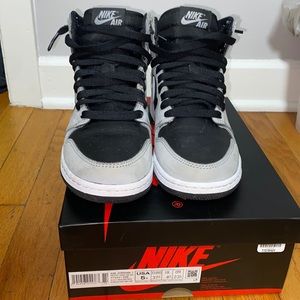 Air Jordan 1 retro high og gs shadow 2.0 size 5 in youth